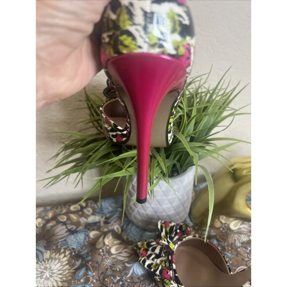 Betsey Johnson Prince-P Heels Floral pink green black white bow size 8.5M - Picture 12 of 16